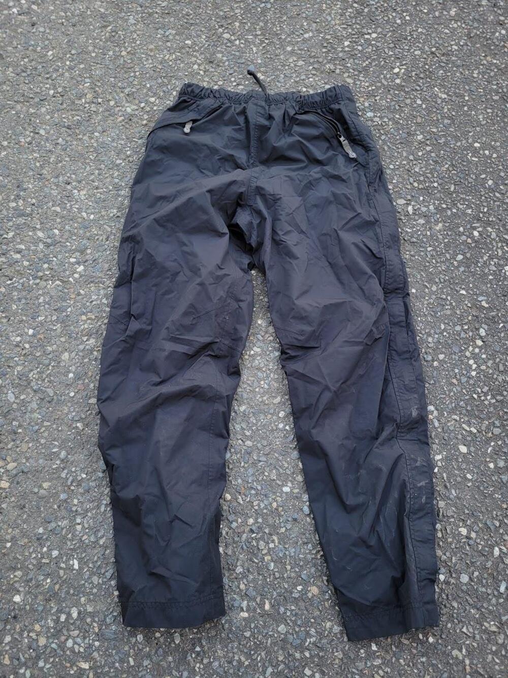 REI Pants Mens Medium Black Rain Lightweight Water Resistant Hiking Zip Pockets